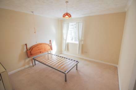 Central Level Location**Over 60's**Lift Access**close to all Amenities**, Image 7