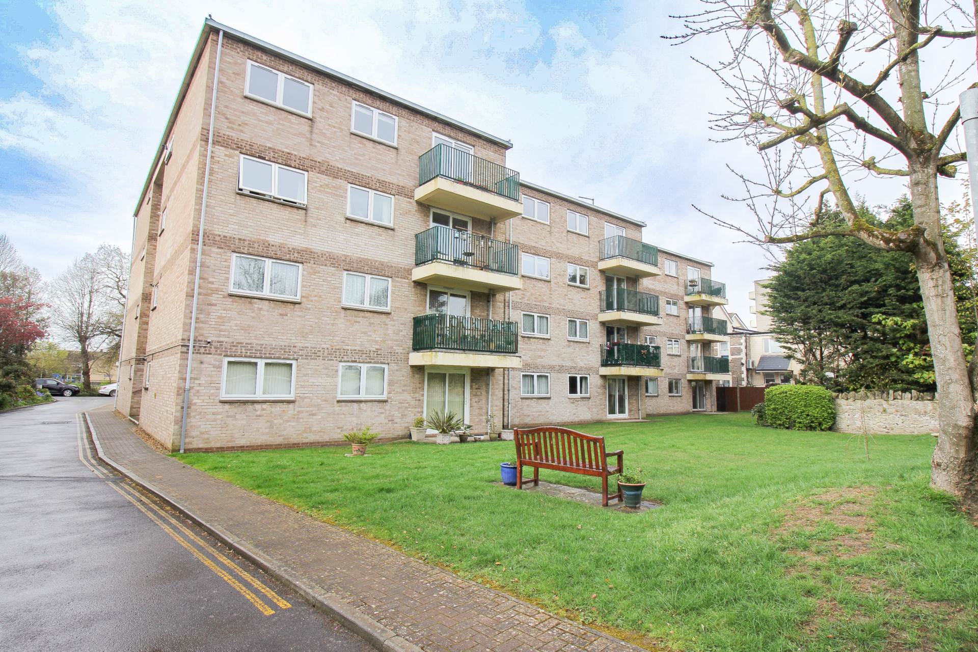 Ellenborough Park North, Weston-super-Mare, Image 14