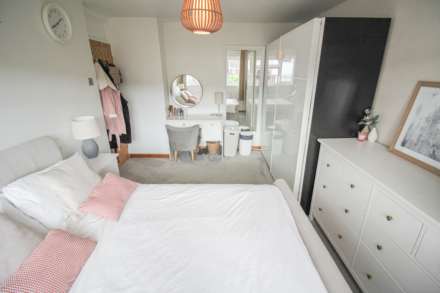 Hutton 3 Bedroom, Image 12