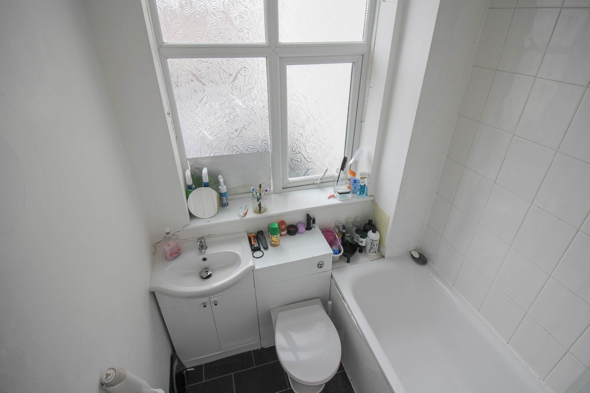 Waterloo Street, **16' x 12' lounge**3 bedrooms**bathroom and Cloakroom**Outside Area**, Image 10