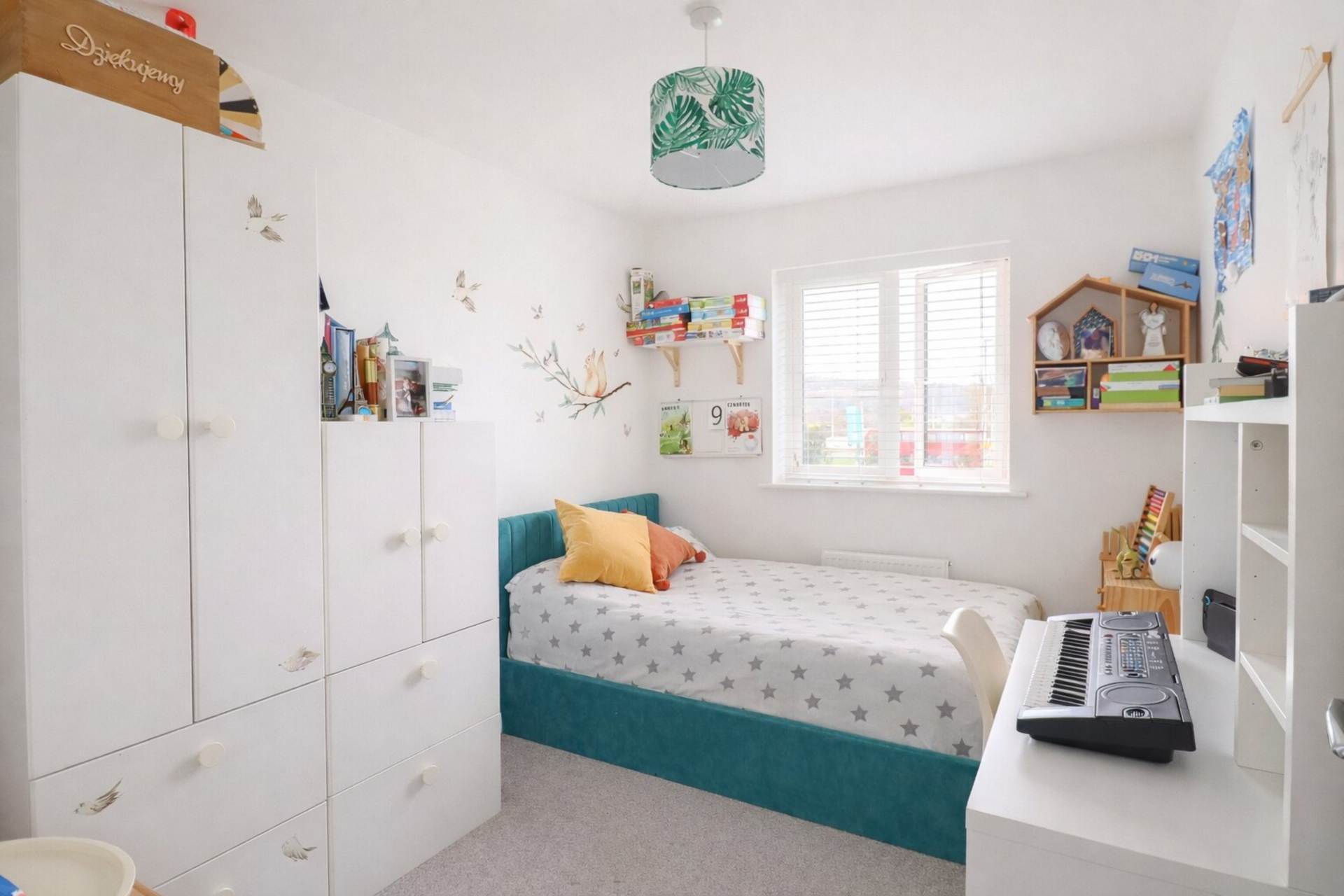 Airoh End, Haywood Village, Image 12