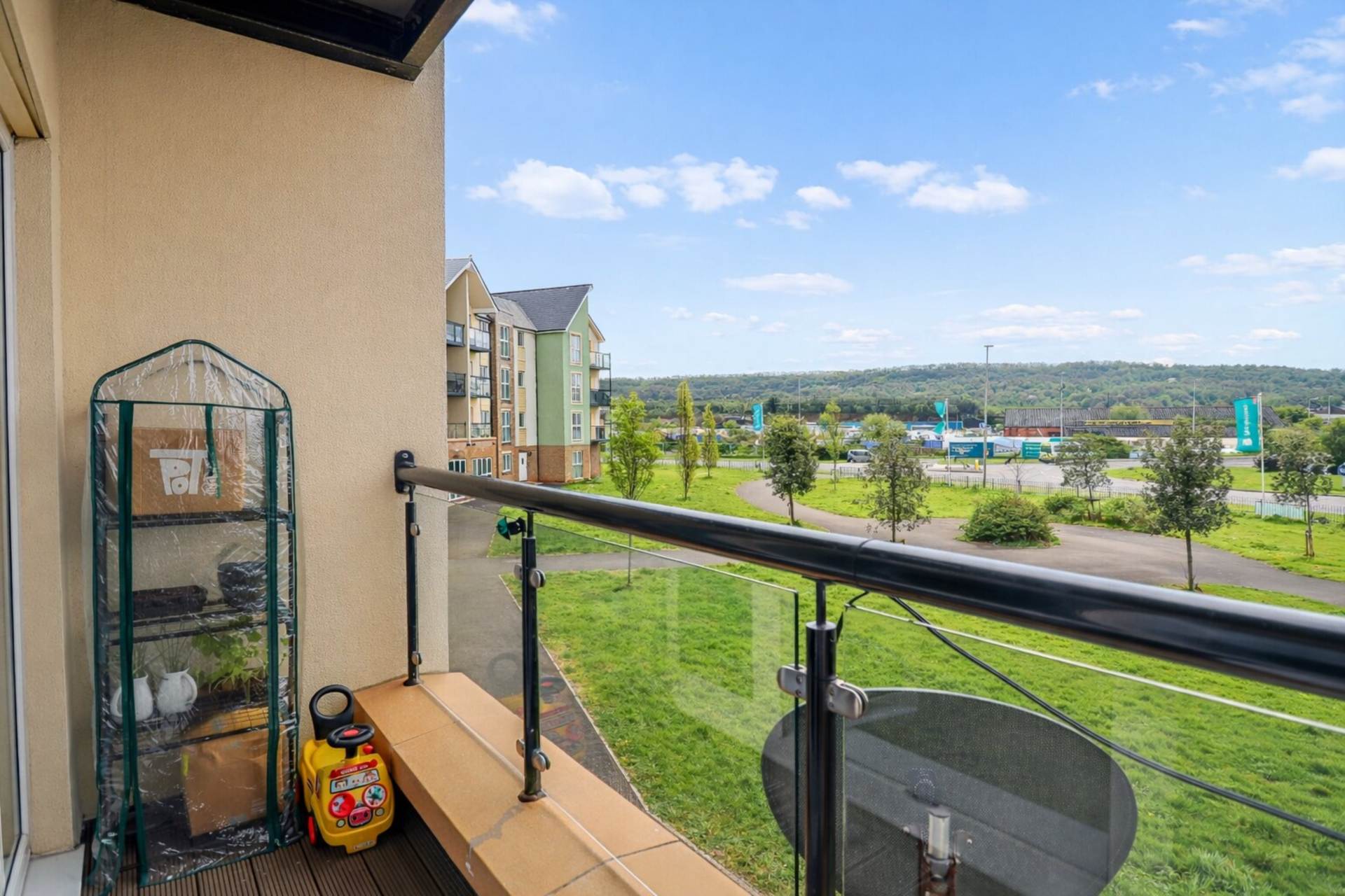 Airoh End, Haywood Village, Image 7