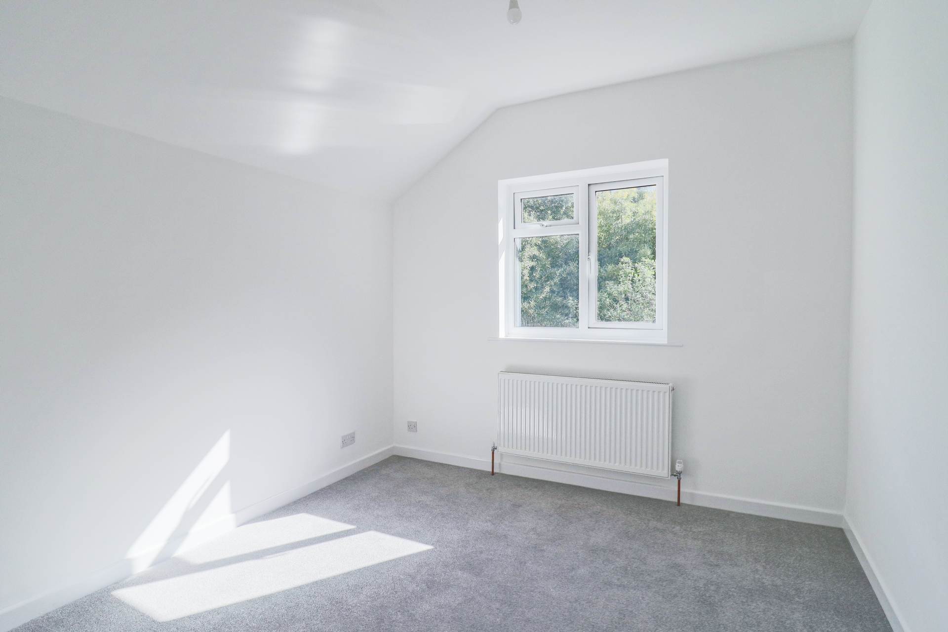 Lovers Walk, Great First Time Buyers Opportunity, Image 4