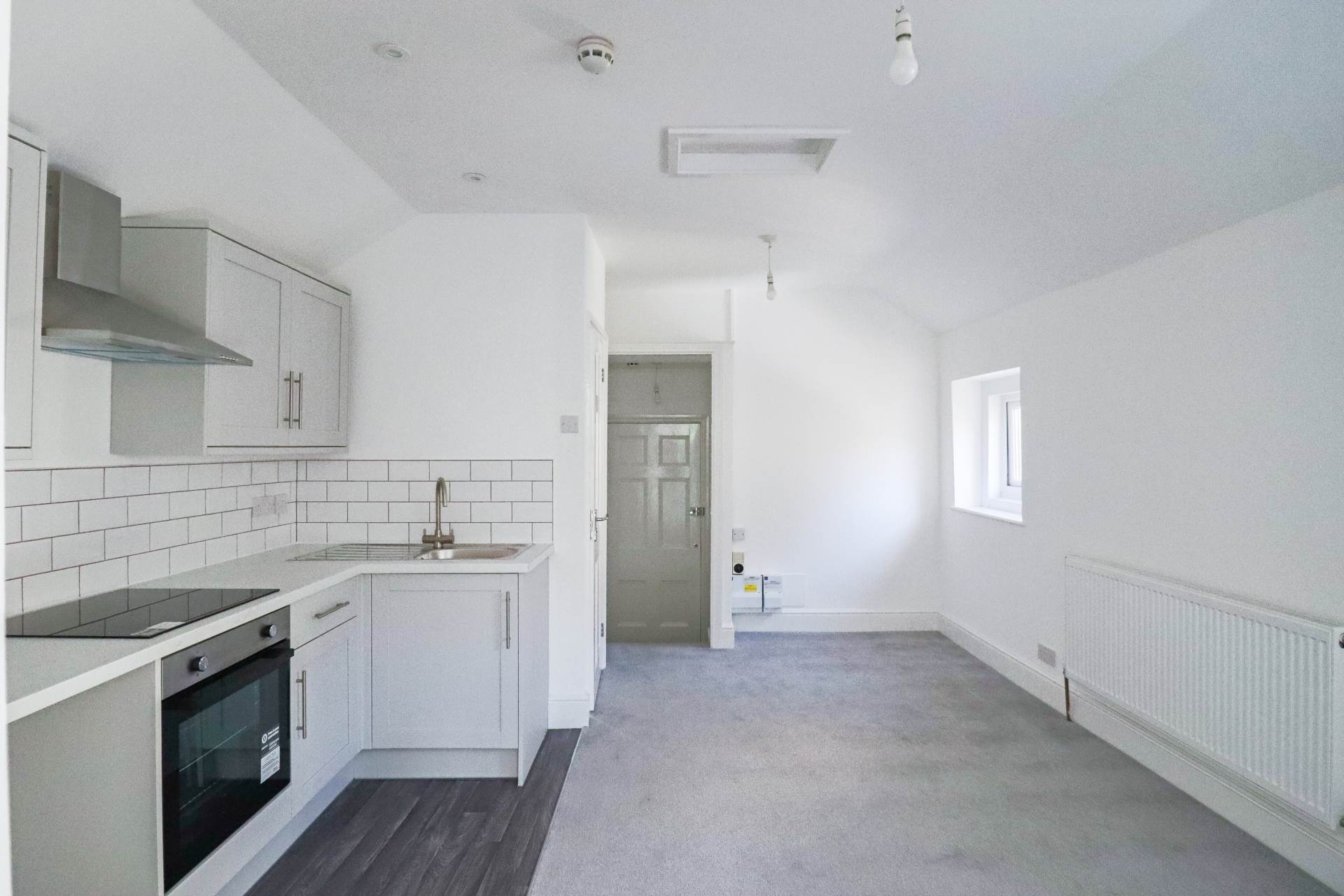 Lovers Walk, Great First Time Buyers Opportunity, Image 5