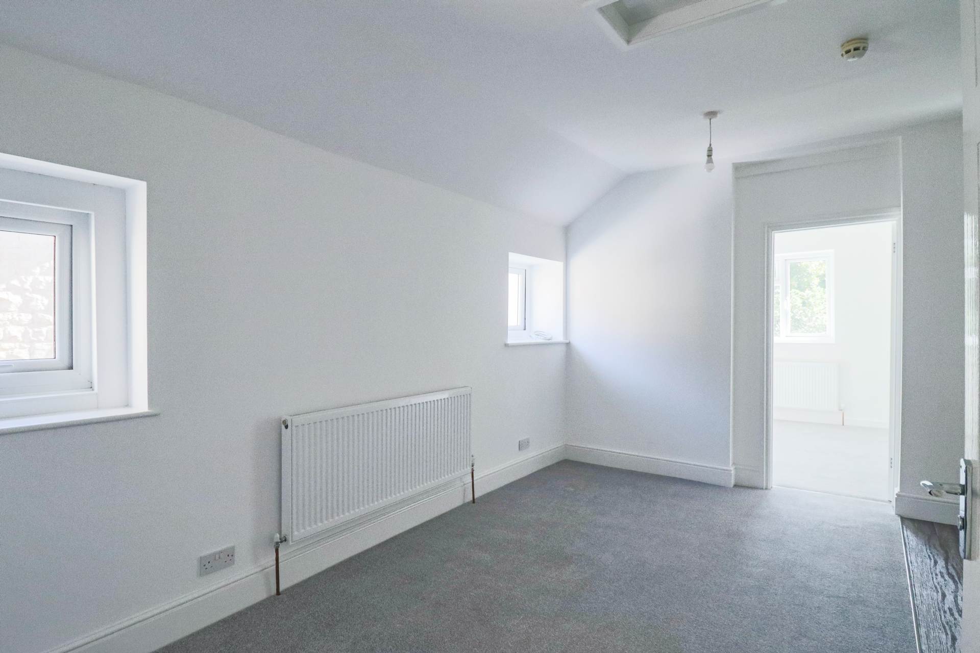 Lovers Walk, Great First Time Buyers Opportunity, Image 8