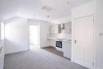 Lovers Walk, Great First Time Buyers Opportunity, Image 2