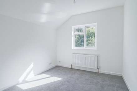 Lovers Walk, Great First Time Buyers Opportunity, Image 4