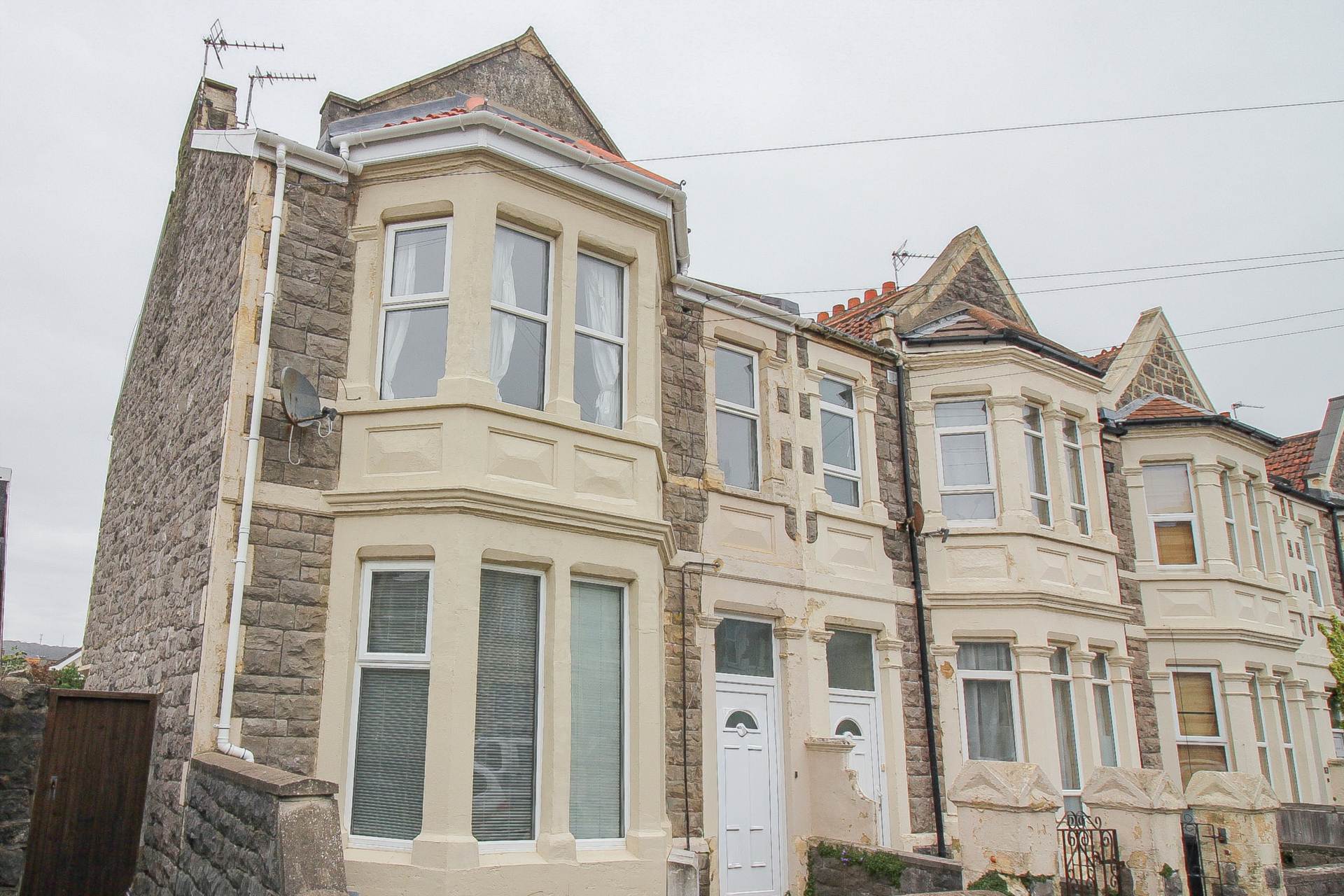 South Ward**New 999 Year Lease**Two Double Bedrooms**Light & spacious Throughout**, Image 1