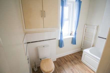 South Ward**New 999 Year Lease**Two Double Bedrooms**Light & spacious Throughout**, Image 11