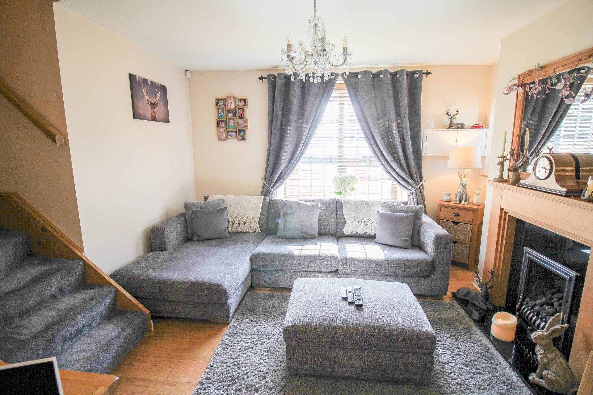 High Street**Charming Semi Detached Period Cottage** Sunny Private Garden**Off Street Parking 2-3 Cars**, Image 7