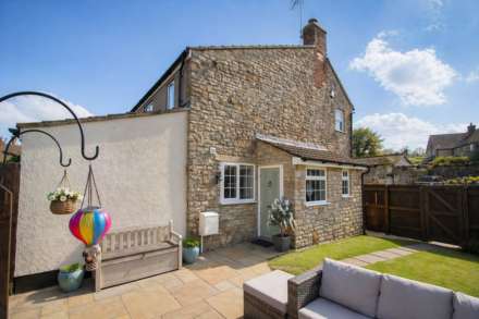 High Street**Charming Semi Detached Period Cottage** Sunny Private Garden**Off Street Parking 2-3 Cars**, Image 1