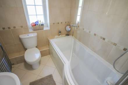 High Street**Charming Semi Detached Period Cottage** Sunny Private Garden**Off Street Parking 2-3 Cars**, Image 12