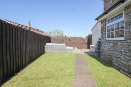 High Street**Charming Semi Detached Period Cottage** Sunny Private Garden**Off Street Parking 2-3 Cars**, Image 15