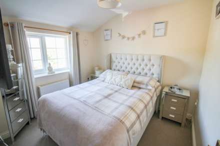 High Street**Charming Semi Detached Period Cottage** Sunny Private Garden**Off Street Parking 2-3 Cars**, Image 8