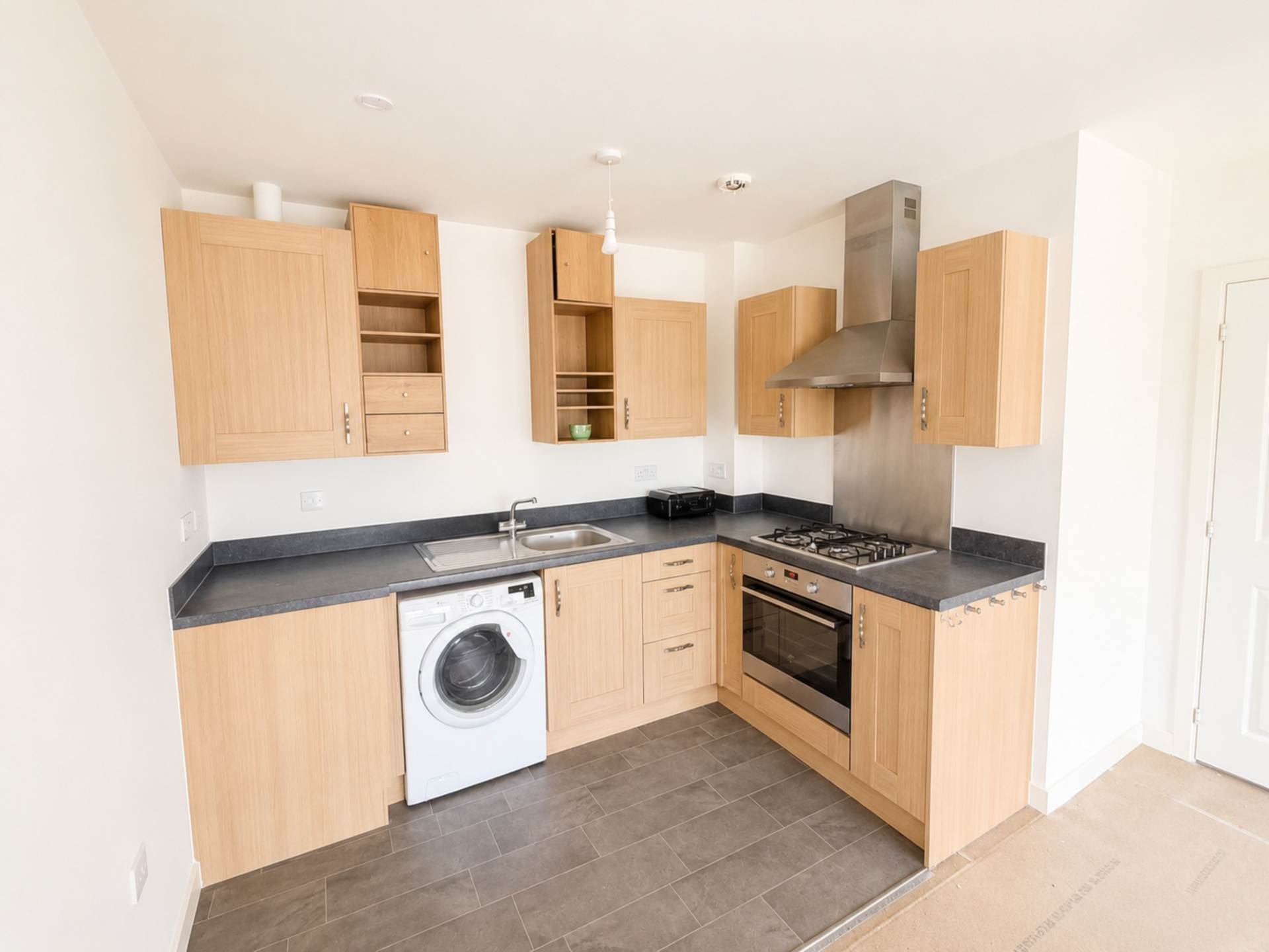 Whitney Crescent, Weston-super-Mare, Image 7