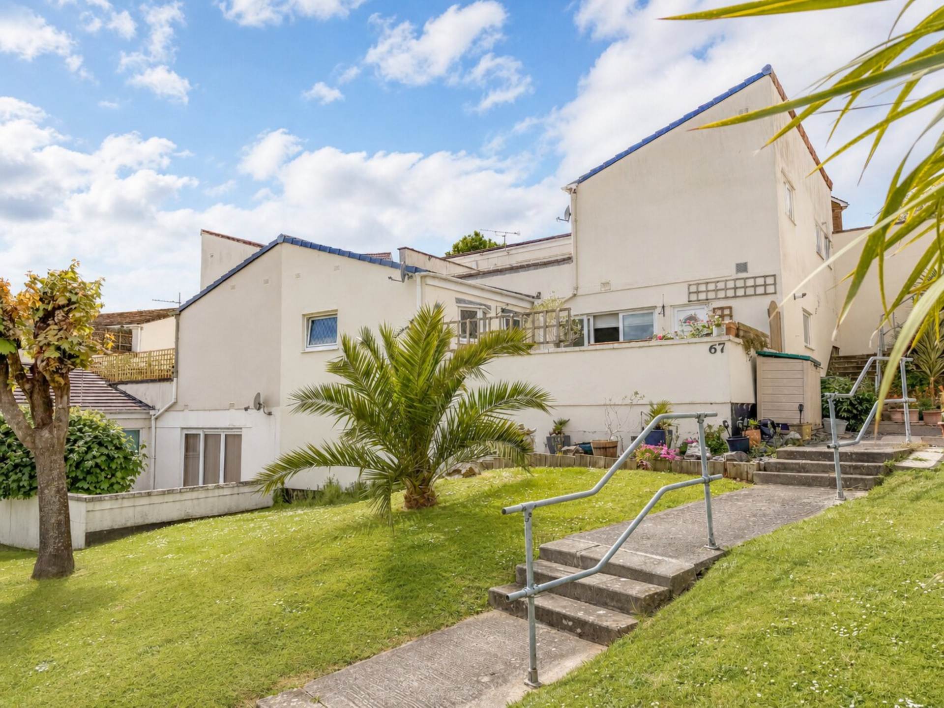 Ashcombe Gardens, Milton, Image 1