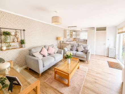Ashcombe Gardens, Milton, Image 15