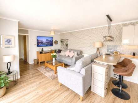 Ashcombe Gardens, Milton, Image 6