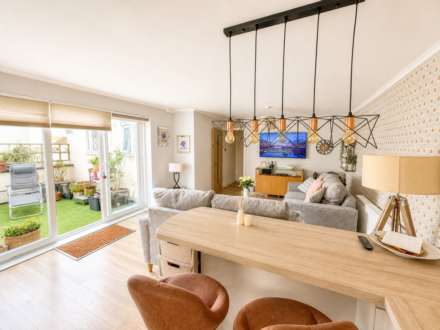 Ashcombe Gardens, Milton, Image 9