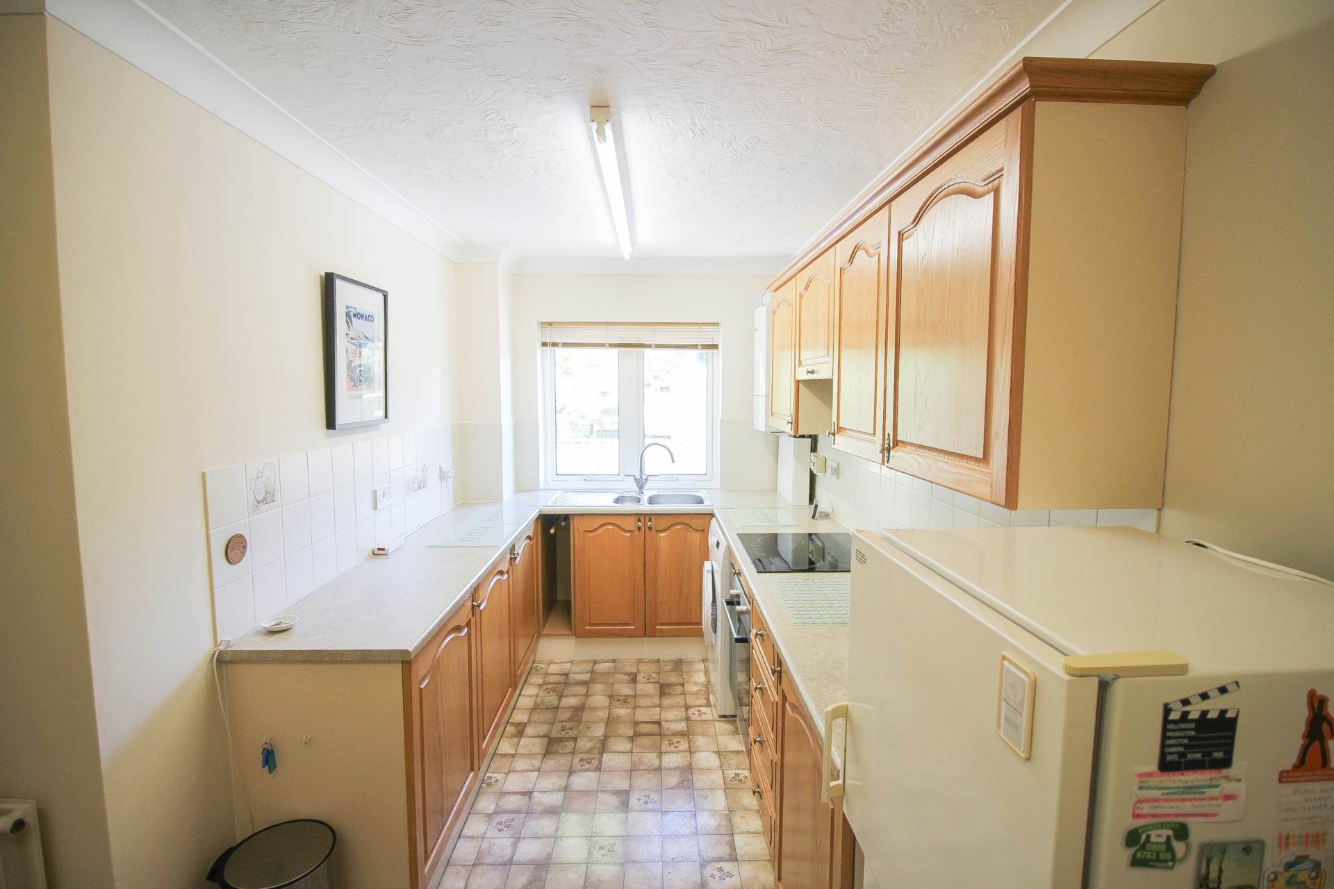 Hill Road** Own Entrance**Well Managed Block of 7 Flats**Super Location**2 Bedrooms**Parking**, Image 7