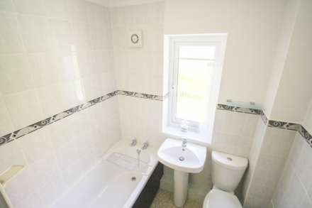 Hill Road** Own Entrance**Well Managed Block of 7 Flats**Super Location**2 Bedrooms**Parking**, Image 12
