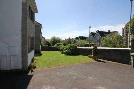 Hill Road** Own Entrance**Well Managed Block of 7 Flats**Super Location**2 Bedrooms**Parking**, Image 13