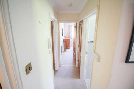Hill Road** Own Entrance**Well Managed Block of 7 Flats**Super Location**2 Bedrooms**Parking**, Image 6