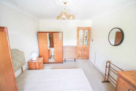 Hill Road** Own Entrance**Well Managed Block of 7 Flats**Super Location**2 Bedrooms**Parking**, Image 9