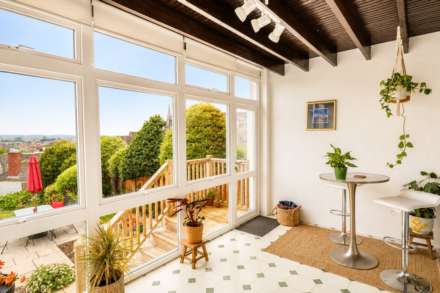 Trewartha Close, Hillside, Image 16