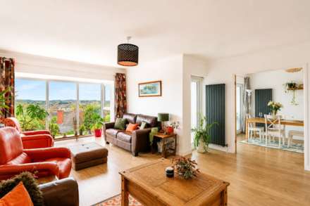 Trewartha Close, Hillside, Image 7