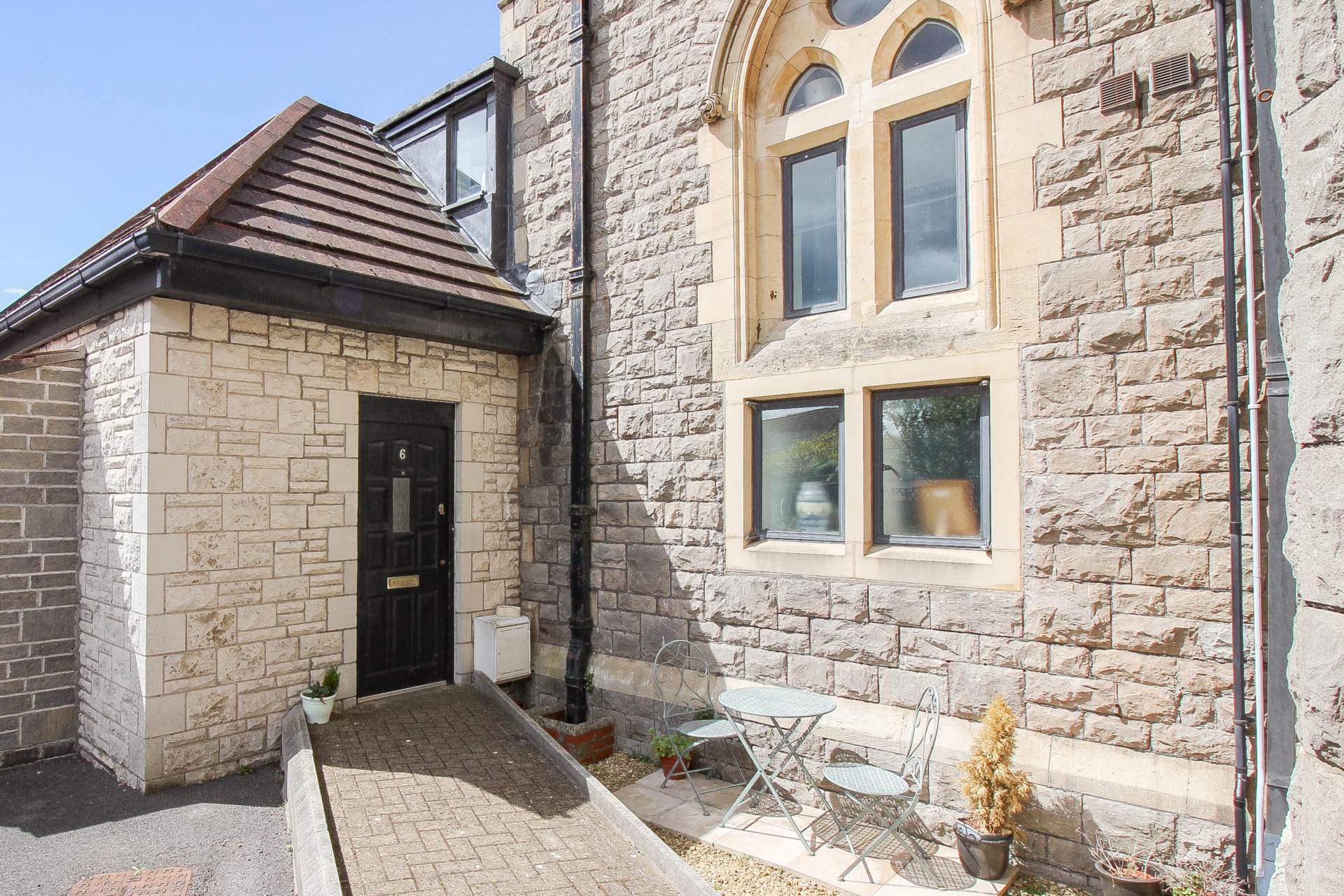 St Saviours Church**Own Entrance**Versatile Layout**Allocated Parking**Super Location**, Image 1