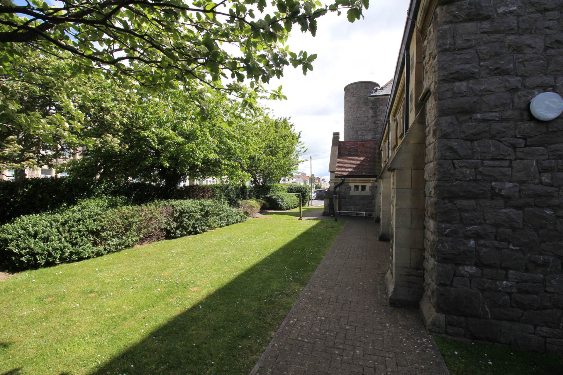 St Saviours Church**Own Entrance**Versatile Layout**Allocated Parking**Super Location**, Image 17