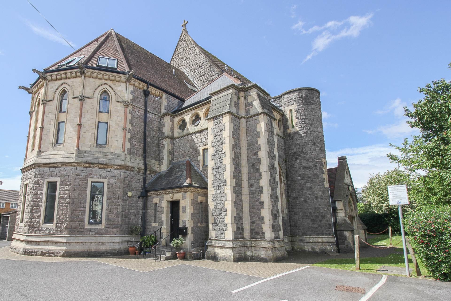 St Saviours Church**Own Entrance**Versatile Layout**Allocated Parking**Super Location**, Image 2