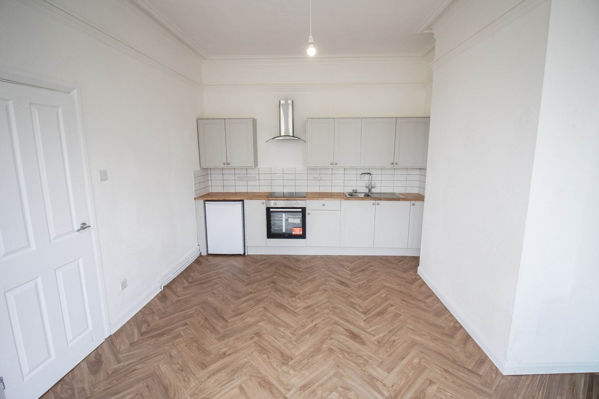 South Ward**2 Bedrooms**Garden Area**New Kitchen & Shower Room**Parking**, Image 2