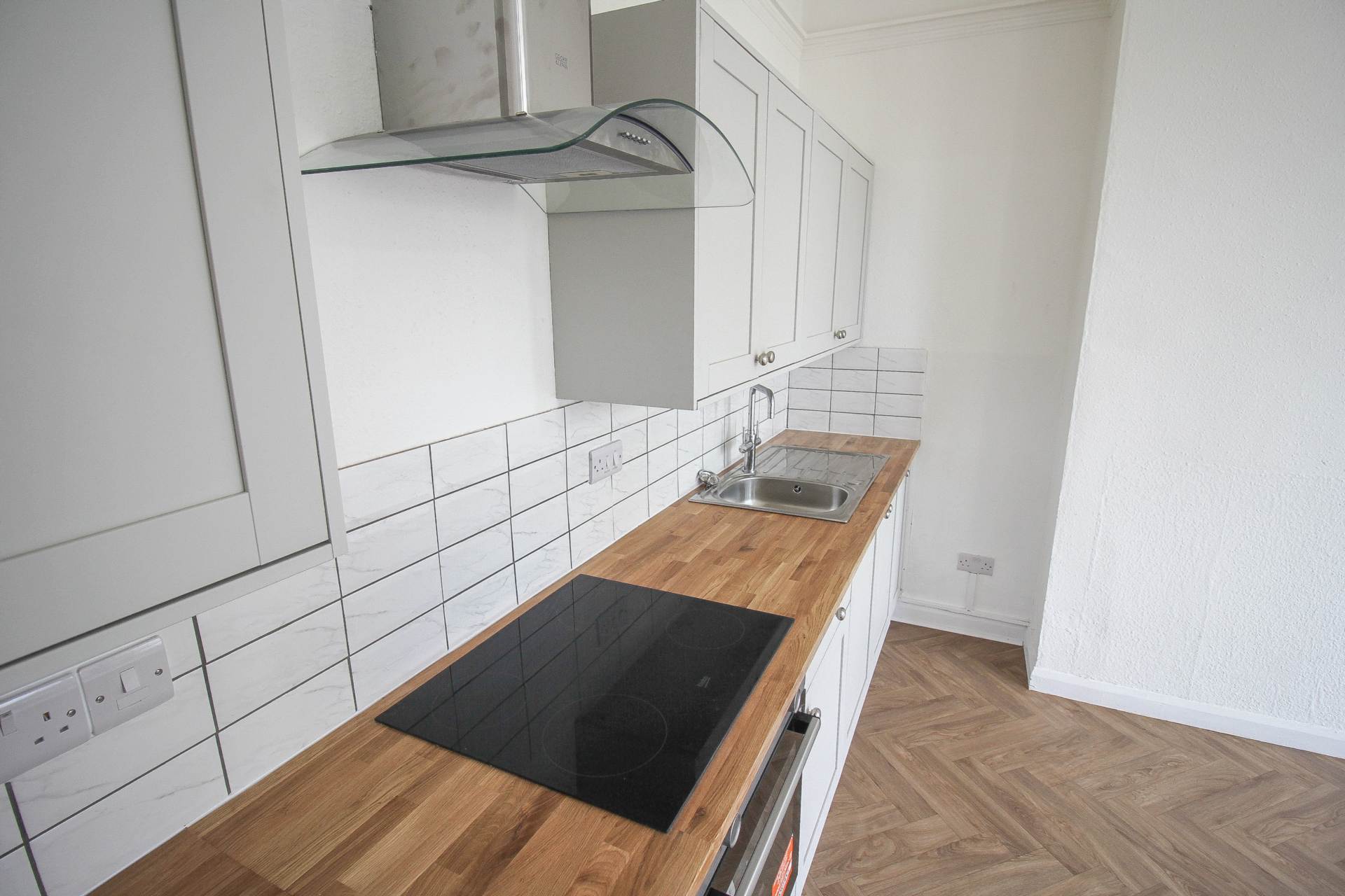 South Ward**2 Bedrooms**Garden Area**New Kitchen & Shower Room**Parking**, Image 3
