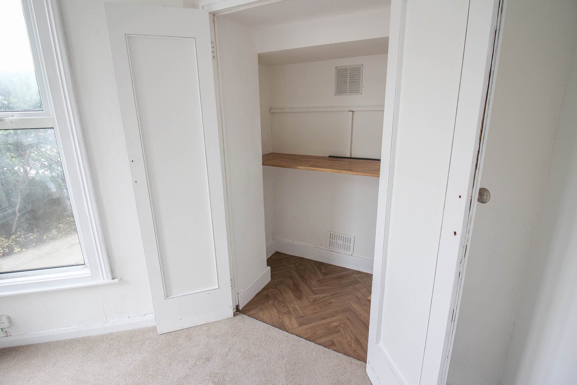 South Ward**2 Bedrooms**Garden Area**New Kitchen & Shower Room**Parking**, Image 8