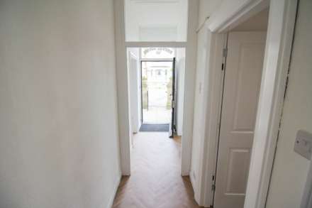 South Ward**2 Bedrooms**Garden Area**New Kitchen & Shower Room**Parking**, Image 4