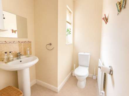 Pastures Avenue, St Georges, Image 22