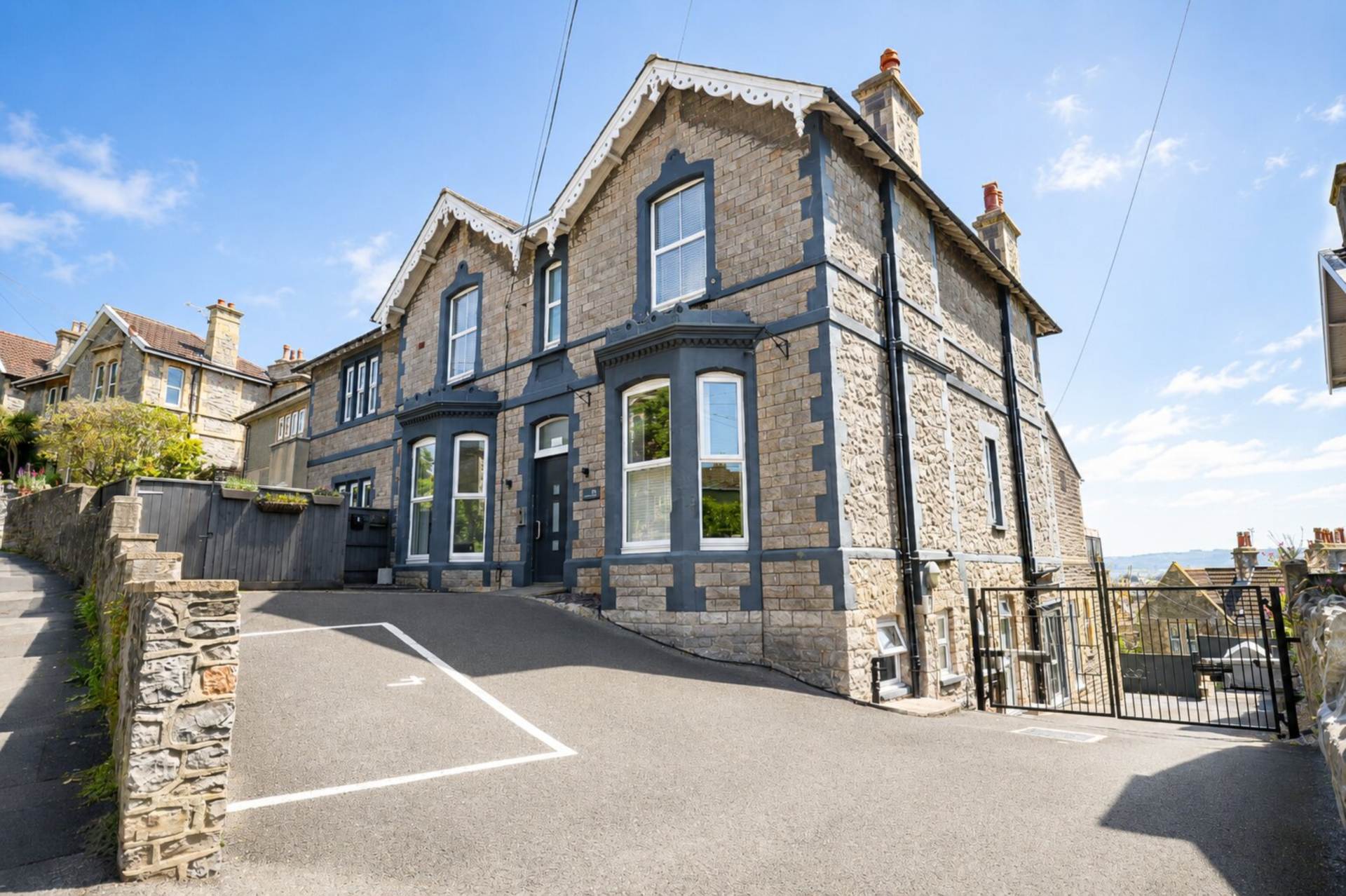 Bristol Road Lower, Hillside - Modern Apartment, Image 1