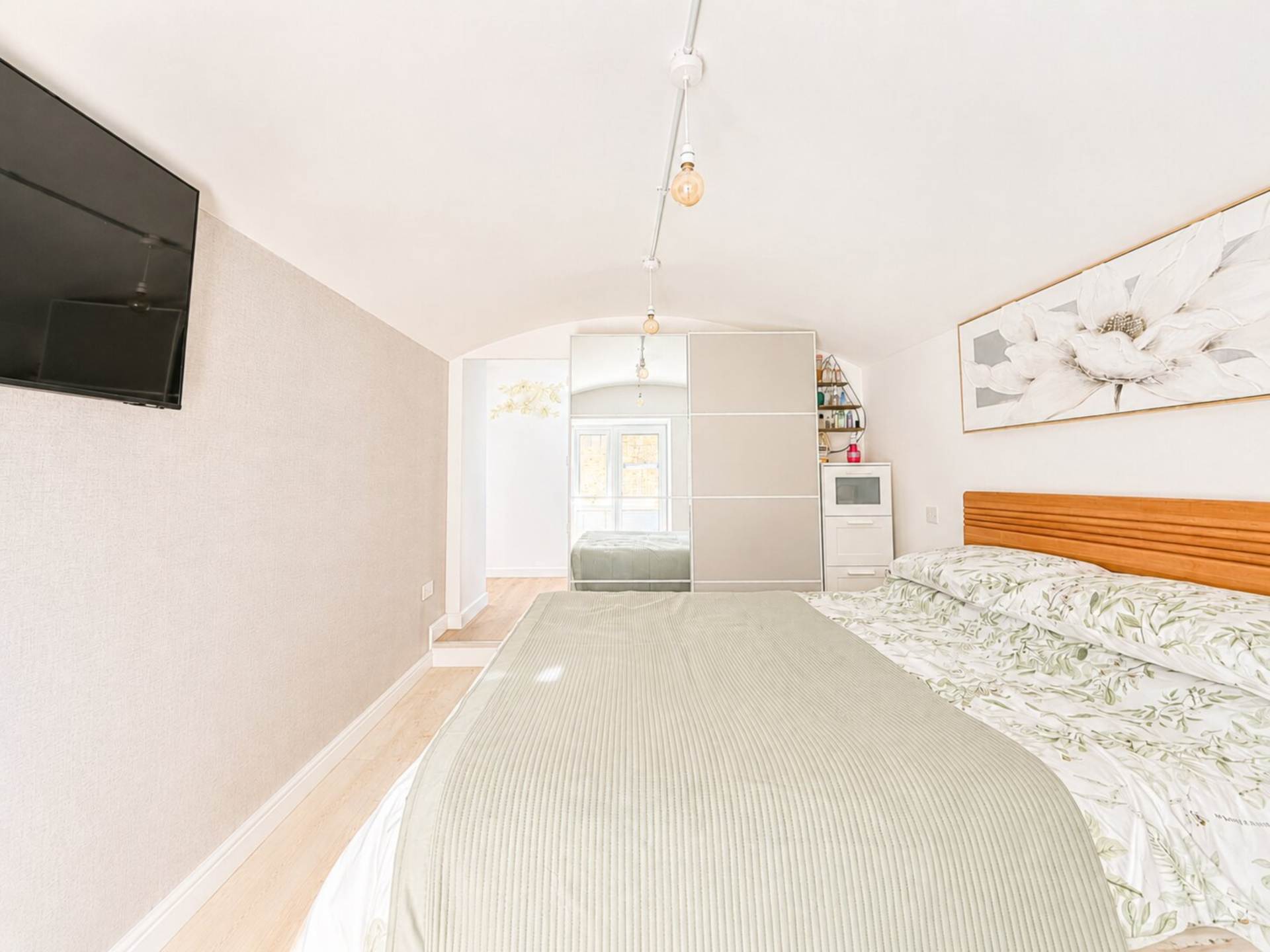 Bristol Road Lower, Hillside - Modern Apartment, Image 10