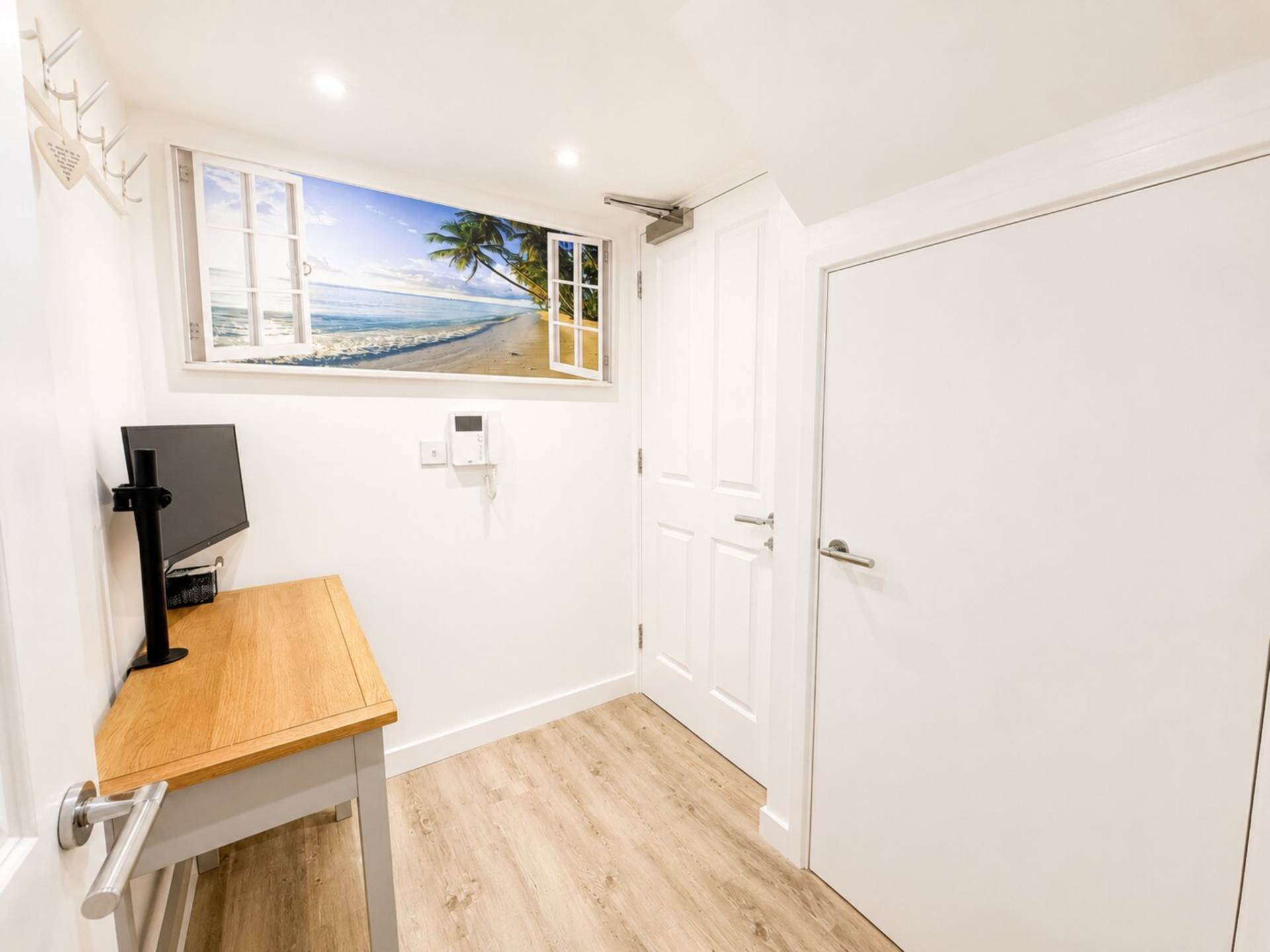Bristol Road Lower, Hillside - Modern Apartment, Image 15