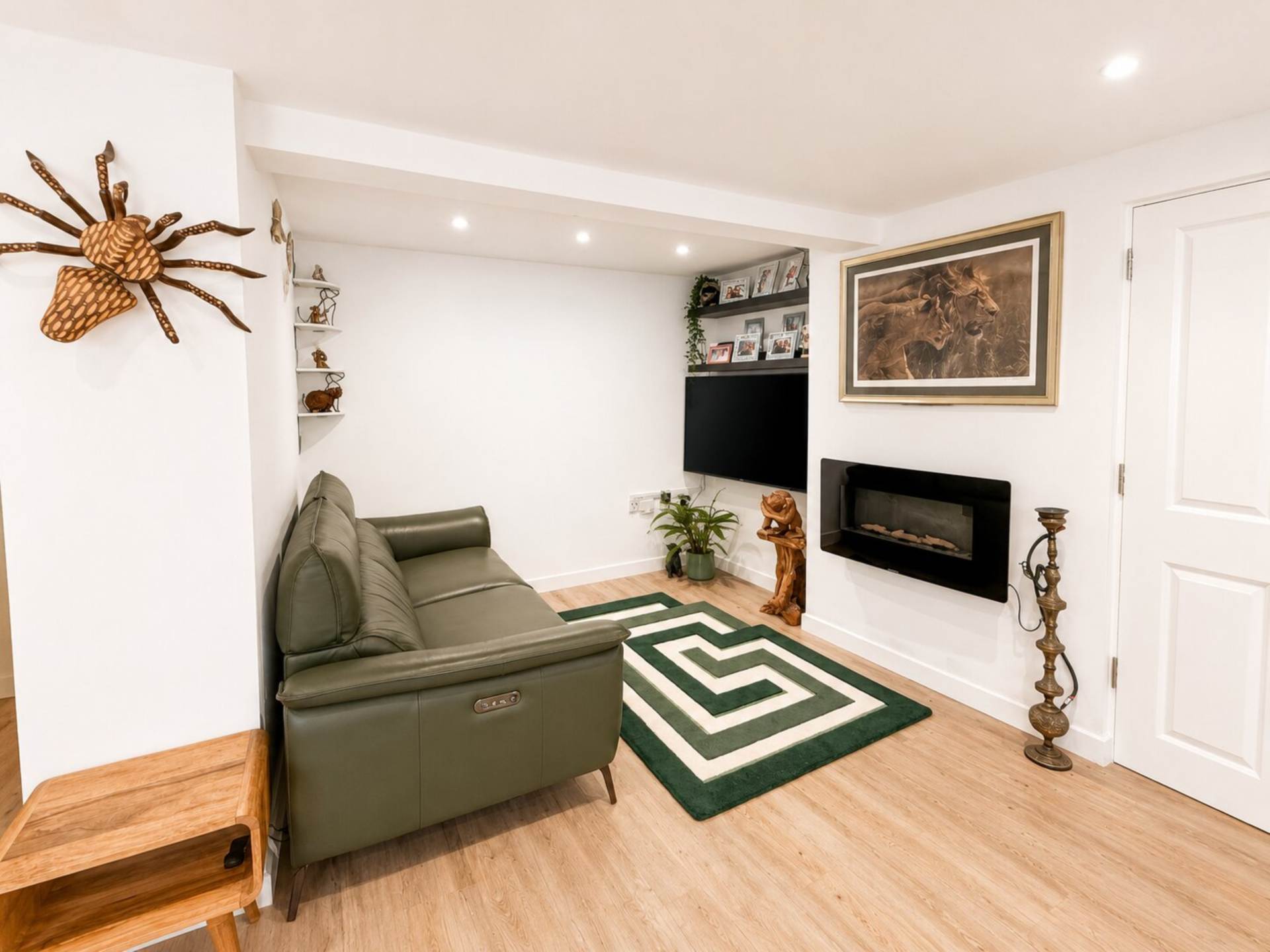 Bristol Road Lower, Hillside - Modern Apartment, Image 4