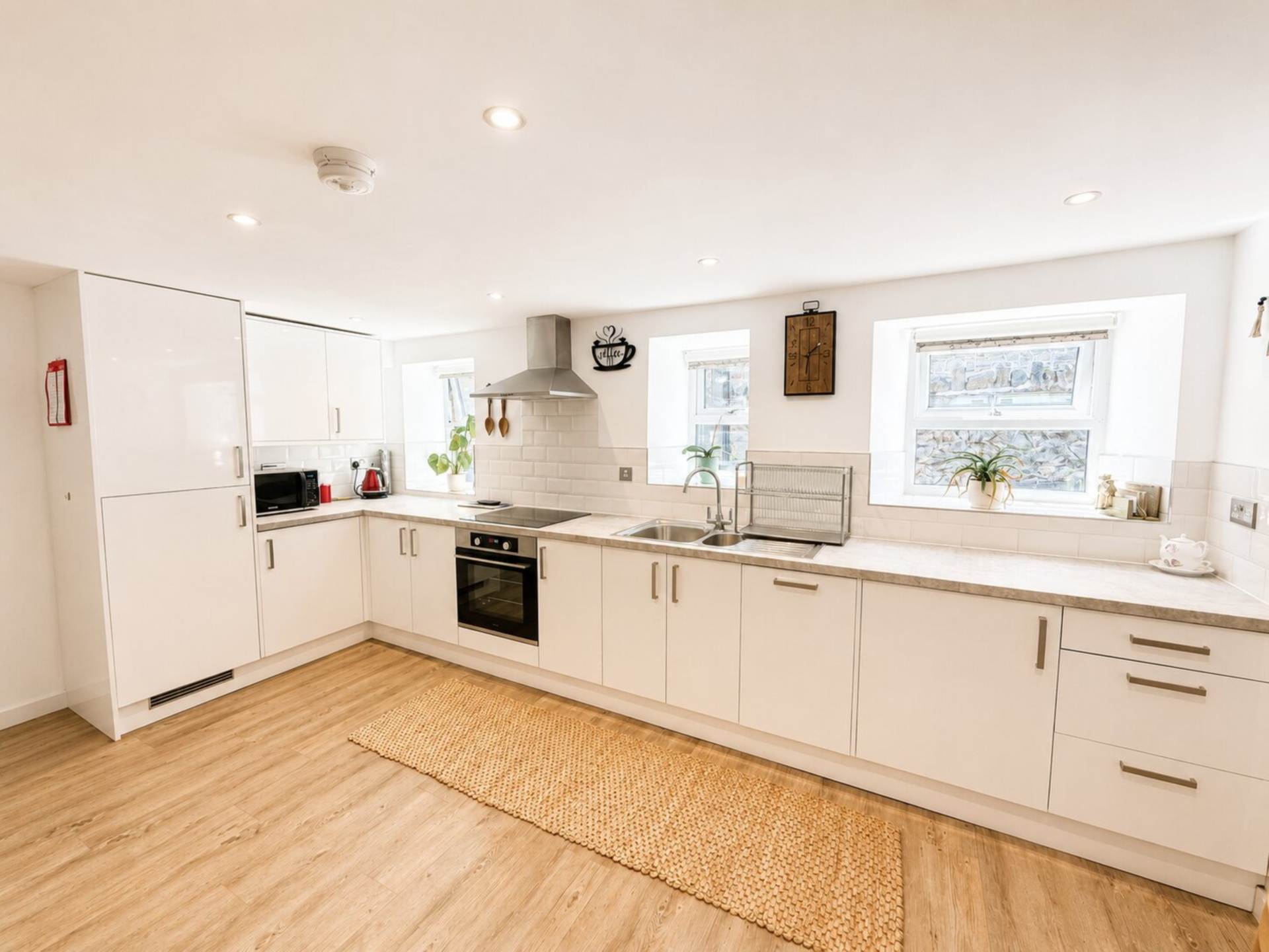 Bristol Road Lower, Hillside - Modern Apartment, Image 5