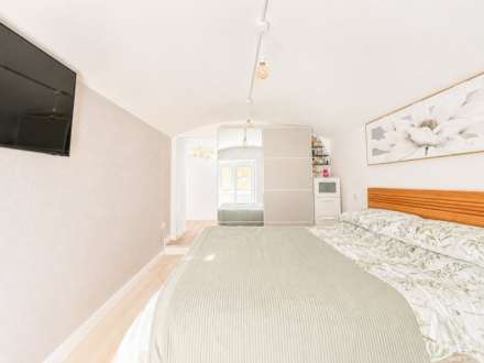 Bristol Road Lower, Hillside - Modern Apartment, Image 10