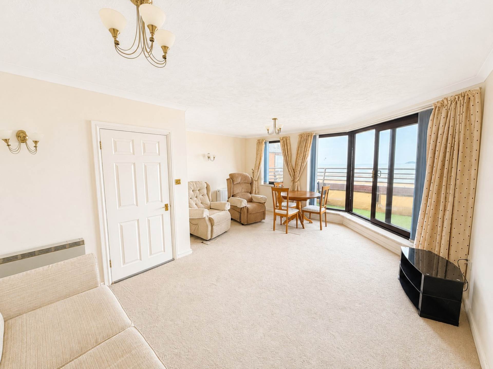 Carlton Mansions, Sea Front Penthouse Apartment, Image 3