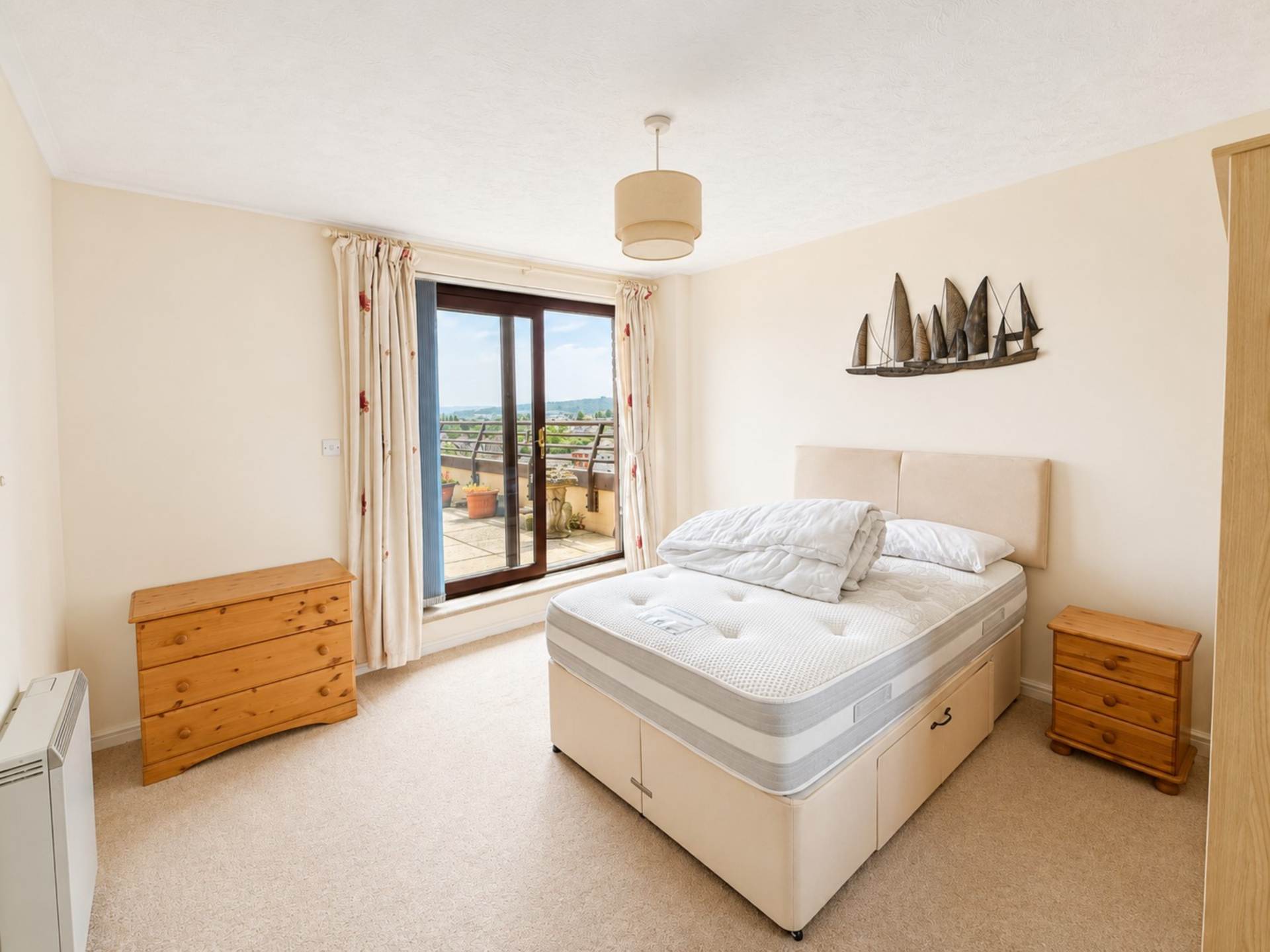 Carlton Mansions, Sea Front Penthouse Apartment, Image 7