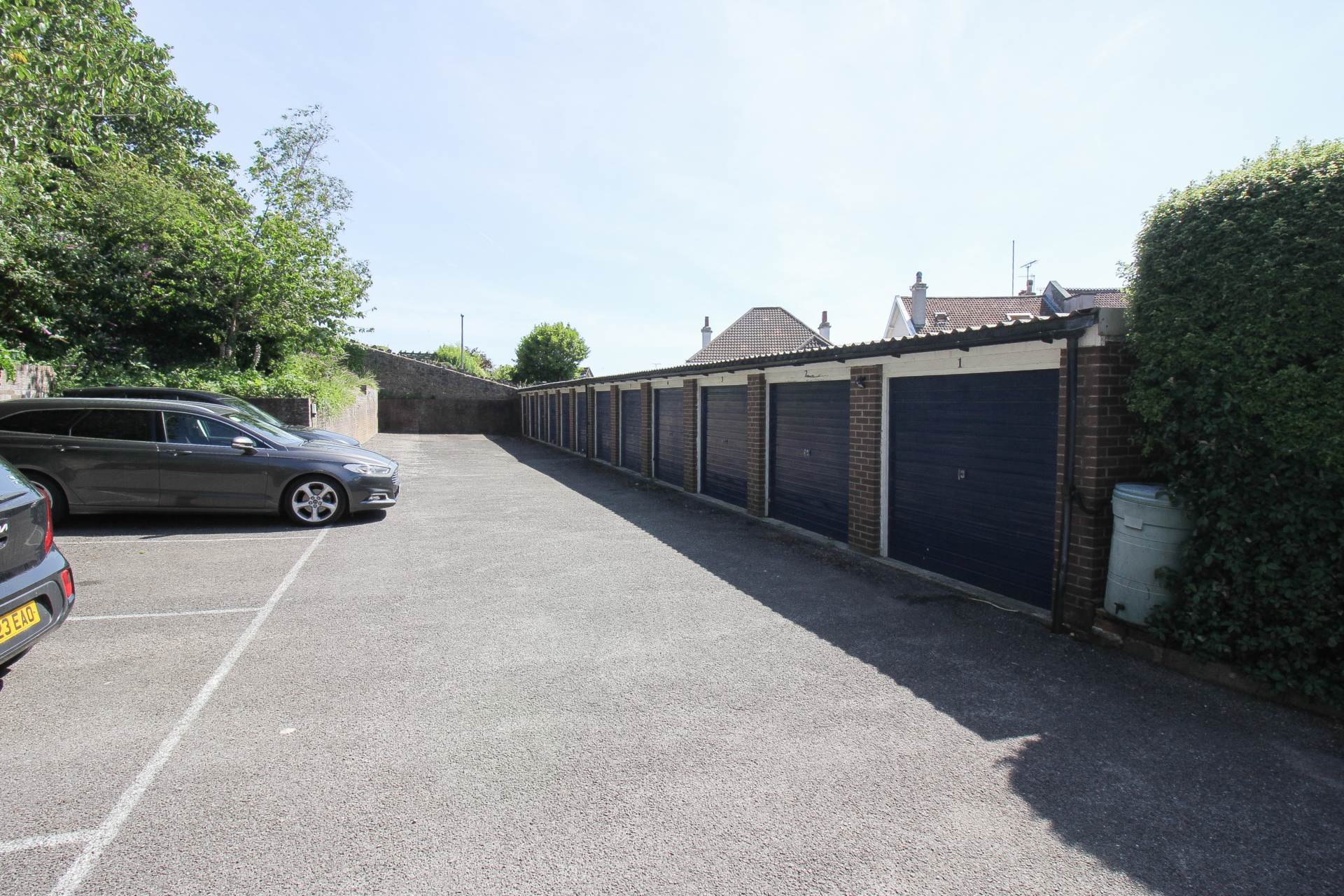 Arundell Court**Ground Floor**Totally Renovated**two Bedrooms**Patio Area**2 Minutes to Town**, Image 14
