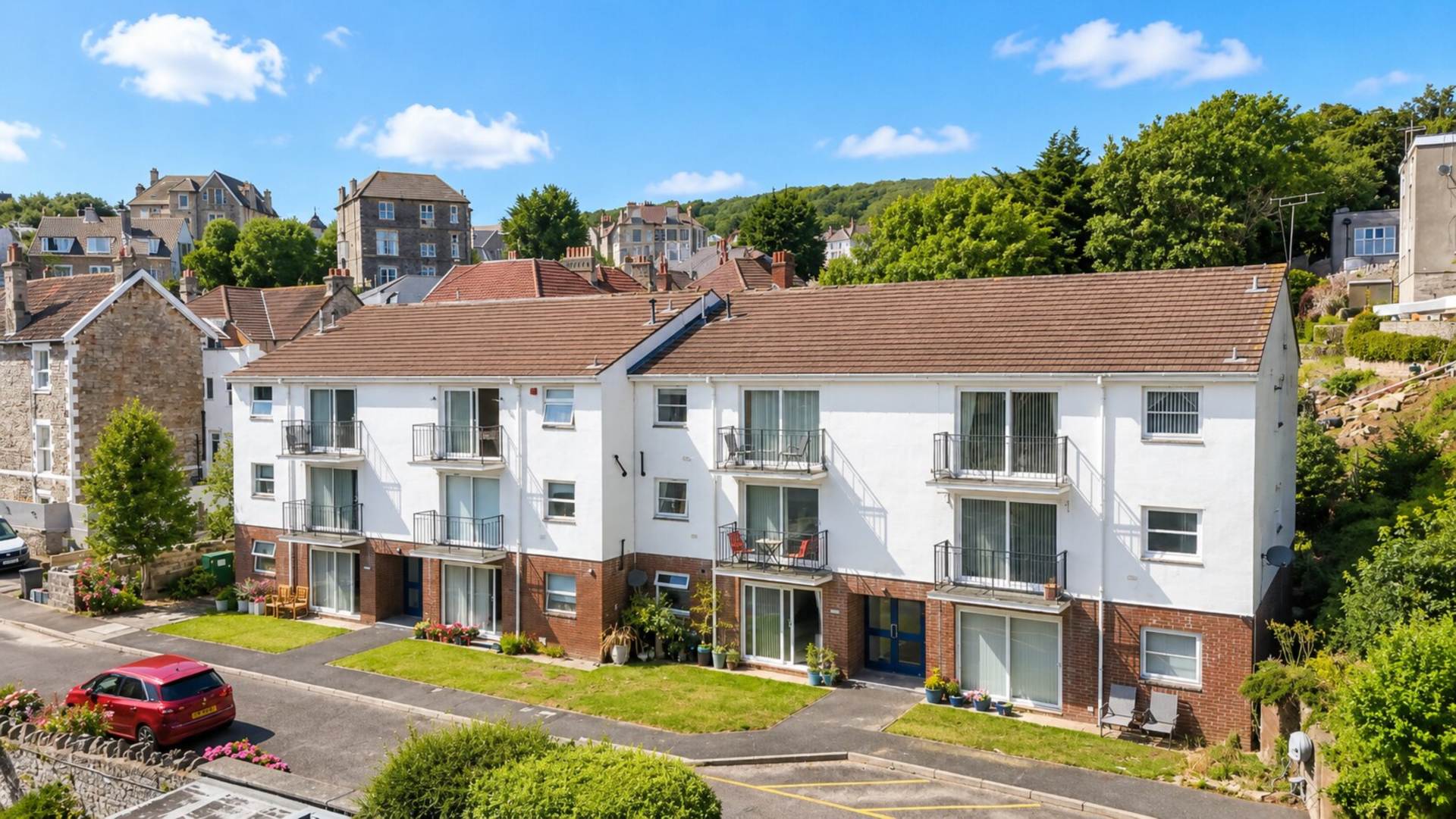 Arundell Court**Ground Floor**Totally Renovated**two Bedrooms**Patio Area**2 Minutes to Town**, Image 16