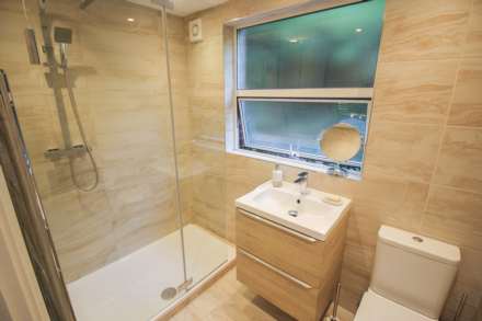 Arundell Court**Ground Floor**Totally Renovated**two Bedrooms**Patio Area**2 Minutes to Town**, Image 11