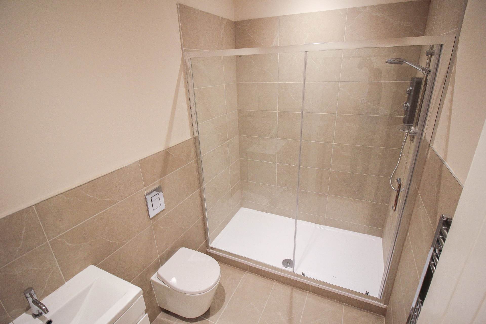 Ellenborough Park South**Stunningly Presented**2 Minutes to Beach**Two Bedrooms**En Suite**Allocated Parking**, Image 10